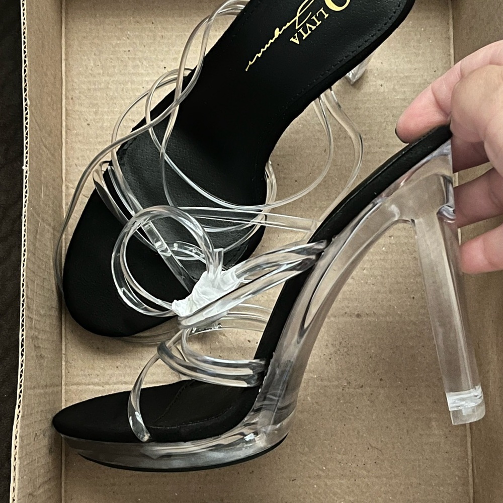 Heels - Picture 3 of 4